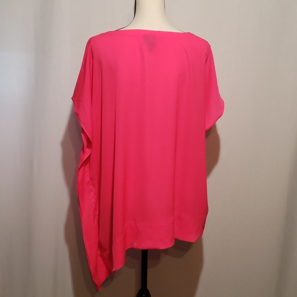 👾 Plus Size Top - Picture 2 of 5